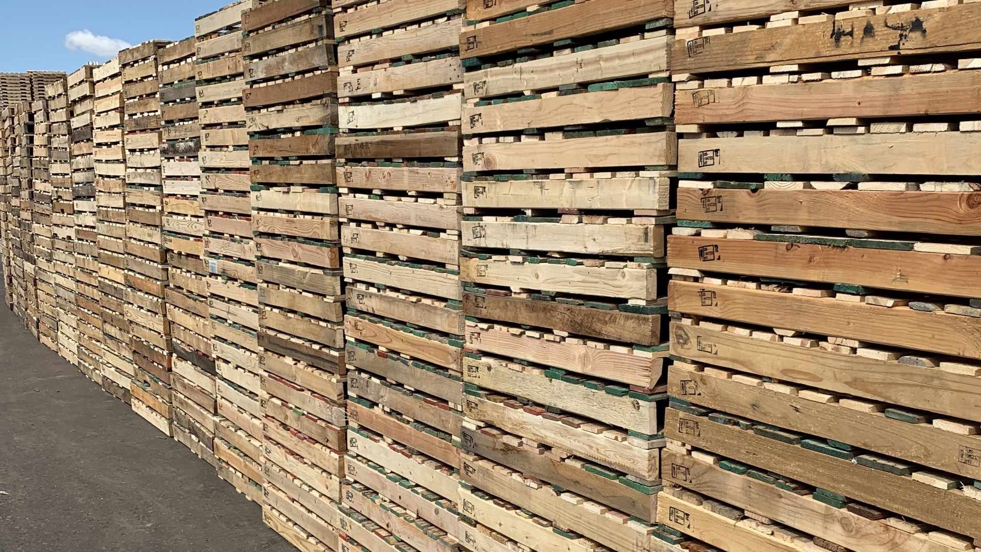 The Best Place to Buy and Sell Wood Pallets in Phoenix, AZ | Southwest ...